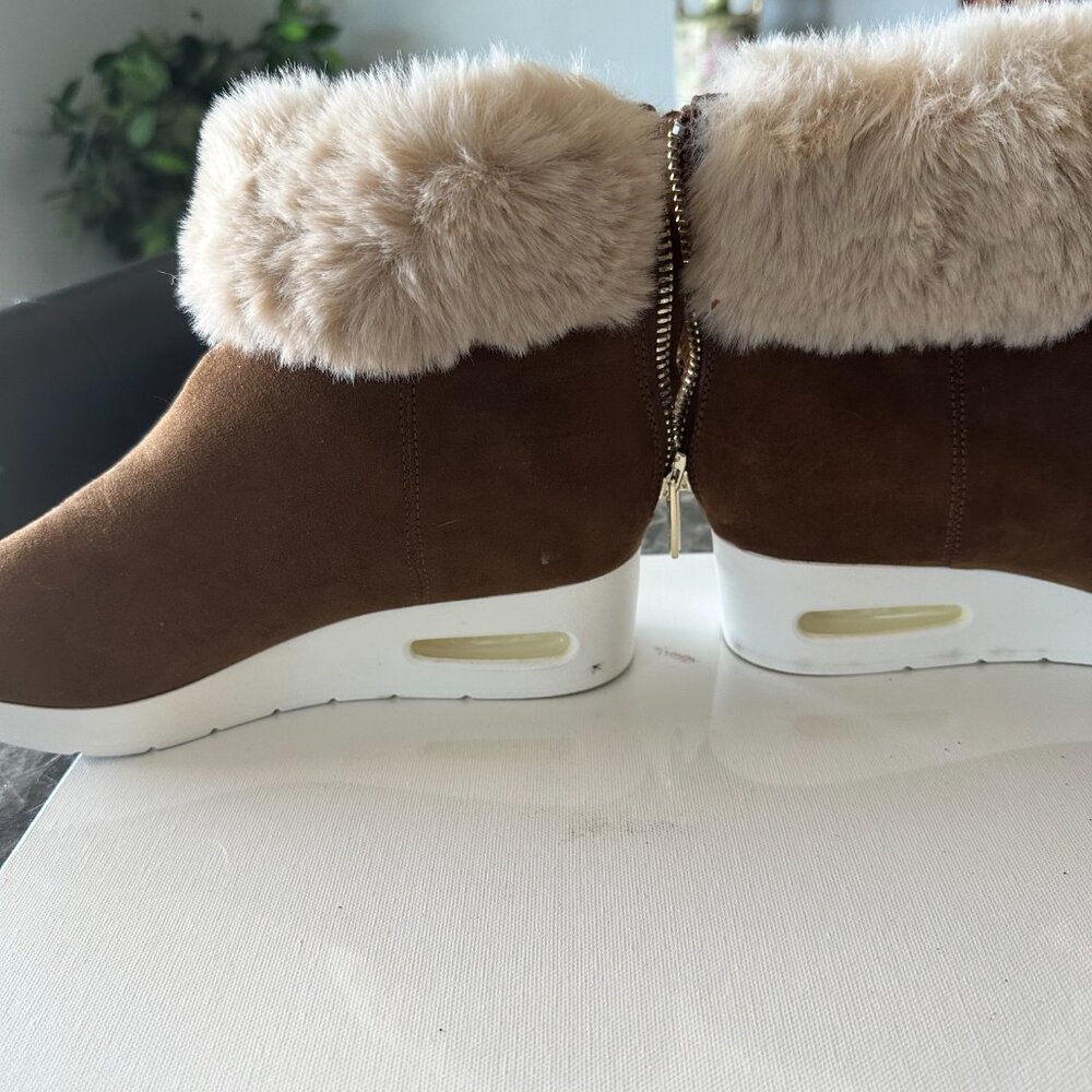 Camel Color Suede Booties With Furlike Trim Size … - image 2